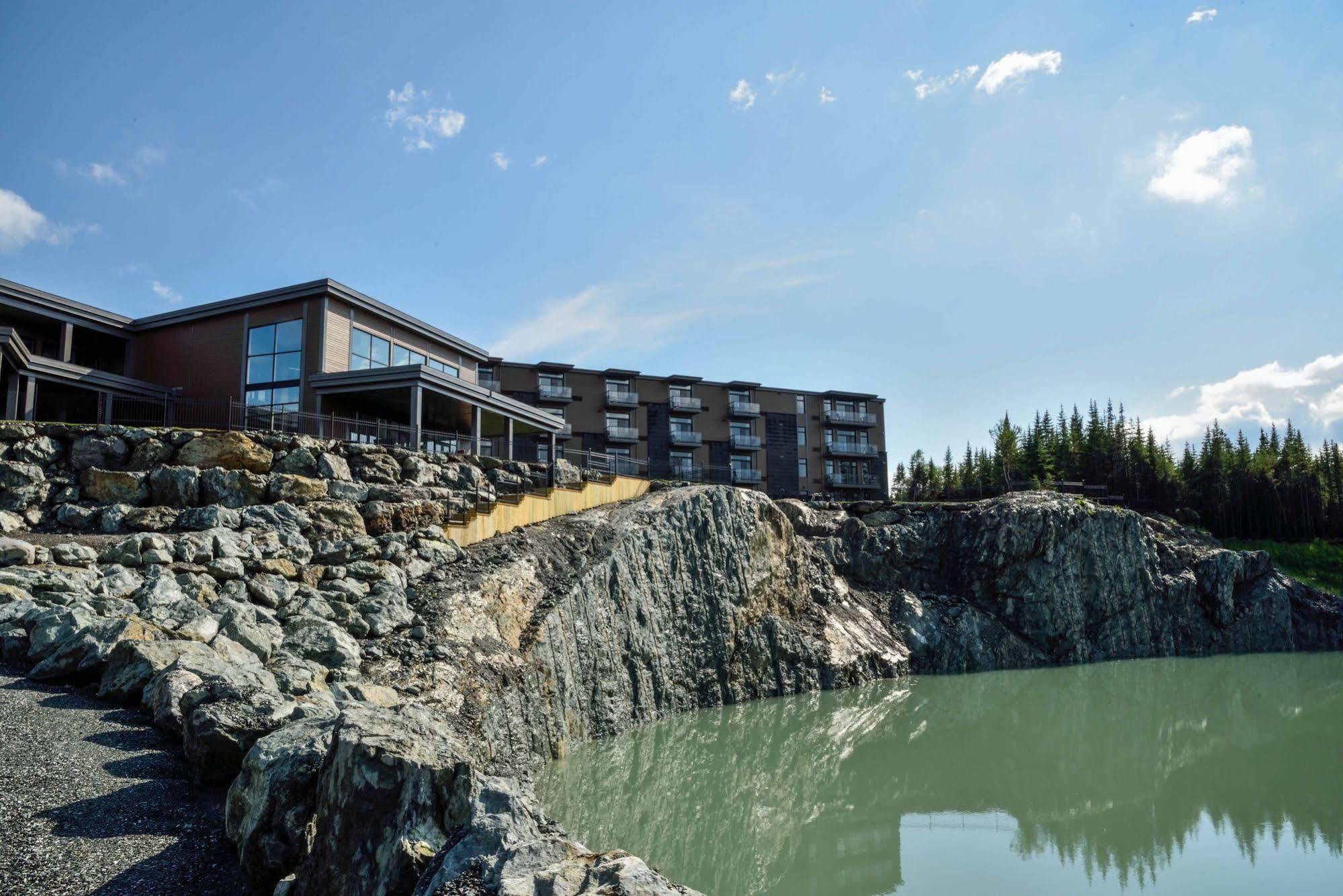 Hotel Du Domaine, Centre De Villegiature Et De Congres Тетфорд Майнс Екстериор снимка