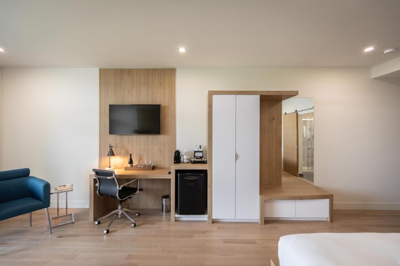 Hotel Du Domaine, Centre De Villegiature Et De Congres Тетфорд Майнс Екстериор снимка