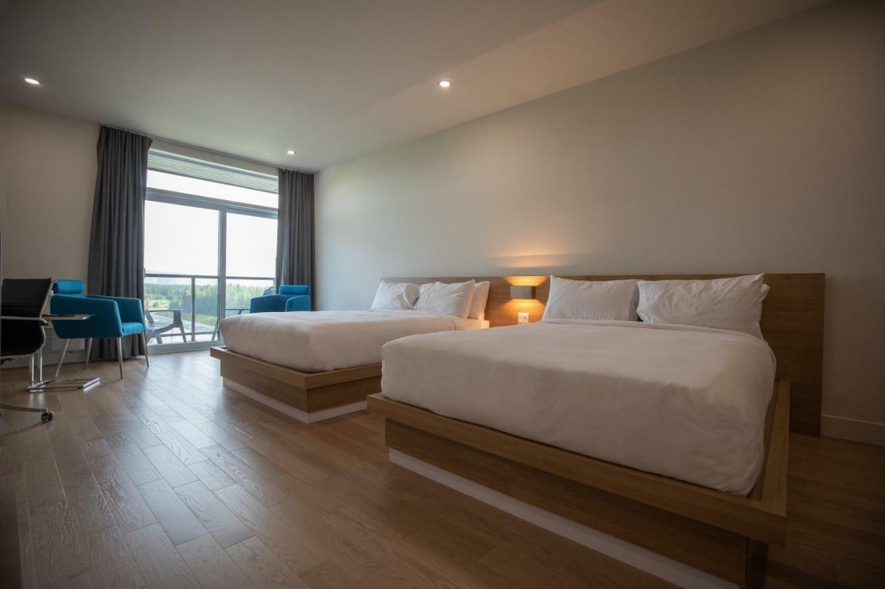 Hotel Du Domaine, Centre De Villegiature Et De Congres Тетфорд Майнс Екстериор снимка